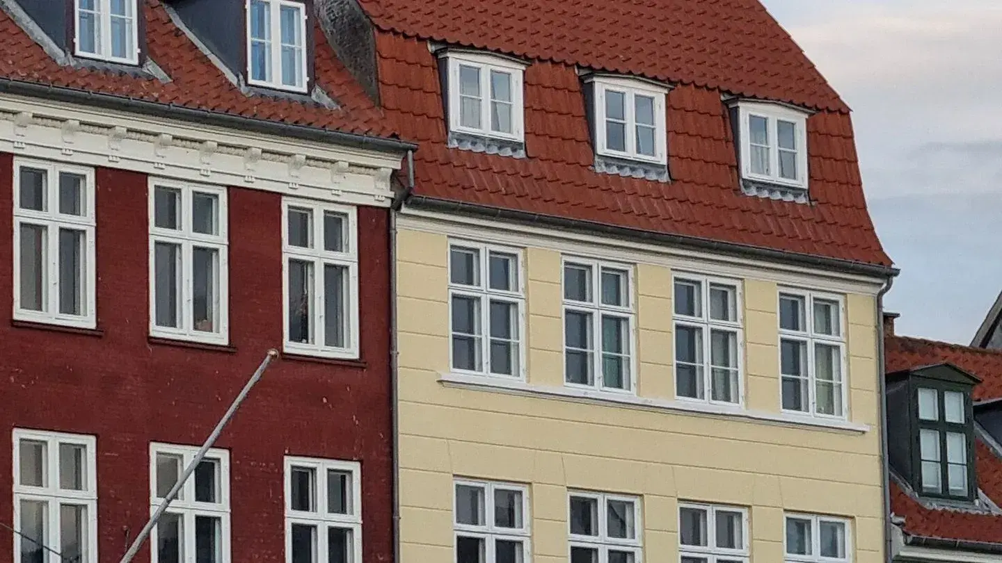Litrík söguleg hús við Nyhavn-síkið í Kaupmannahöfn